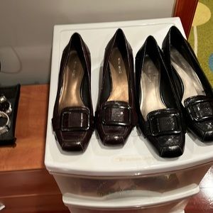 Black and brown women’s flats with small heel